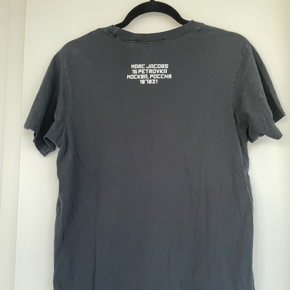 Unisex Marc Jacobs Moscow Black T-Shirt - Size M - Picture 2 of 2
